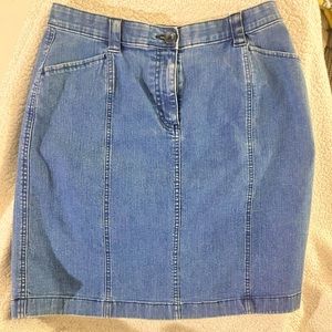 Ladies LL Bean blue jean skirt 10P